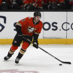 Gibson stops 35 shots, Ducks blank Stars 2-0