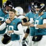 Lawrence rallies Jaguars from 27 down to beat Chargers 31-30
