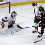 Giroux lifts Senators to 2-1 win over struggling Islanders