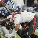 Prescott outshines Brady, Cowboys dominate Buccaneers 31-14