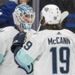 Kraken beat Maple Leafs 5-1 for 3rd straight victory