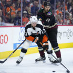 Flyers net 5 goals in 2nd, beat Coyotes for 4th straight win