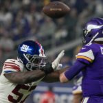 Giants outlast Vikings 31-24 for 1st playoff win in 11 years