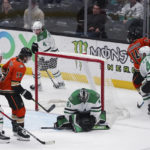 Gibson stops 35 shots, Ducks blank Stars 2-0