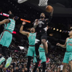 Leonard has season-high 36 to send Clippers past Spurs