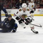 Maple Leafs answer Lightning by making trade with Blackhawks
