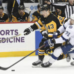Penguins score 6 in 2nd period, beat Lightning 7-3