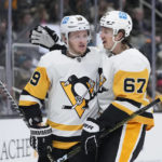 DeSmith makes 38 saves, Penguins beat Sharks 3-1