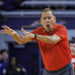 No. 1 Houston tops East Carolina to claim outright AAC title