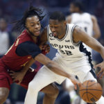 Mitchell scores 41 as Cavs hand Spurs 13th straight loss