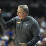 Florida upends No. 2 Tennessee 67-54 behind Colin Castleton