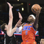 Gilgeous-Alexander scores 29, helps Thunder dominate Rockets