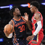 Knicks rout Pelicans while honoring 1973 championship squad