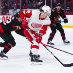 Giroux has goal, 3 assists as Senators beat Red Wings 6-2