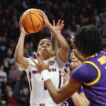 No. 1 Gamecocks stay perfect in showdown win over No. 3 LSU