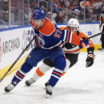 Oilers star Connor McDavid scores twice, reaches 800 points