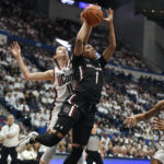 No. 1 South Carolina tops fifth-ranked UConn 81-77