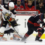 Gibson stops 50 shots as Ducks top Hurricanes