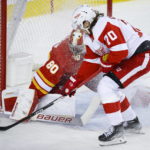 Red Wings beat Flames 5-2, extend winning streak to 5 games