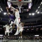 Antetokounmpo scores 54 points, Bucks beat Clippers 106-105