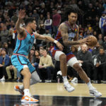 Devin Booker scores 25 points, Suns beat Thunder 124-115