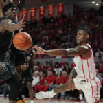 Sasser looks to lead No. 1 Houston to title in last season