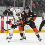 Ducks snap Blackhawks' 5-game win streak with 4-2 victory
