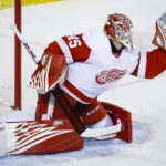 Red Wings beat Flames 5-2, extend winning streak to 5 games
