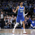 Irving's 26-point 4th not enough as Mavs fall to T-wolves