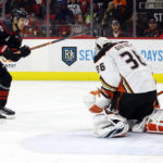 Gibson stops 50 shots as Ducks top Hurricanes