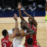 James closes on NBA scoring record, Lakers fall to Pelicans
