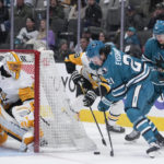 DeSmith makes 38 saves, Penguins beat Sharks 3-1