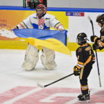 Ukrainians, Bruins celebrate unity arm-in-arm on the ice