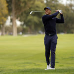 Tiger Woods brings buzz to Riviera, Homa takes early lead