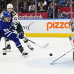 Nylander scores in overtime as Maple Leafs beat Wild 2-1