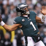 Mahomes, Hurts buoy Super Bowl teams amid QB injury spate