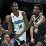 Banchero, Magic win as Hornets struggle from foul line