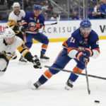 Parise scores late, Nelson nets 2 as Islanders edge Penguins
