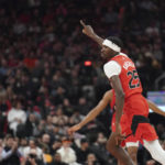 Siakam scores 37, Raptors hand Spurs 10th straight loss