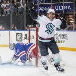 Tarasenko scores in debut, Rangers beat Kraken 6-3