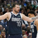 Davis leads rally from 27 down as Lakers beat Mavs 111-108