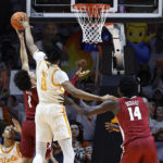 No. 10 Tennessee takes down newly minted No. 1 Alabama 68-59