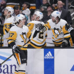 DeSmith makes 38 saves, Penguins beat Sharks 3-1