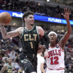 Dosunmu, White lead way as Bulls beat Hornets 114-98