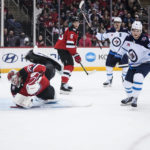 Zetterlund, Wood score in 3rd, Devils rally past Jets 4-2