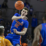 Florida upends No. 2 Tennessee 67-54 behind Colin Castleton