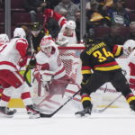 Red Wings trounce struggling Canucks 6-1
