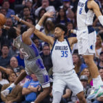 Irving's 25 points, 10 assists lead Mavericks over Kings
