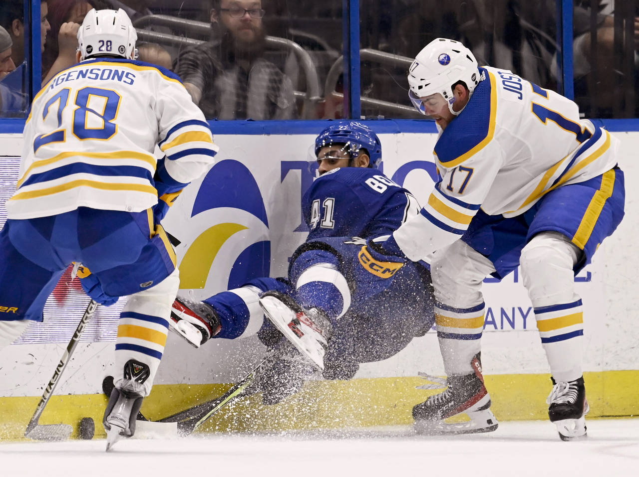 Tampa Bay Lightning left wing Pierre-Edouard Bellemare (41) works for the puck against Buffalo Sabr...