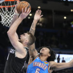 Barnes scores 29 points, Kings beat Thunder for 4th straight